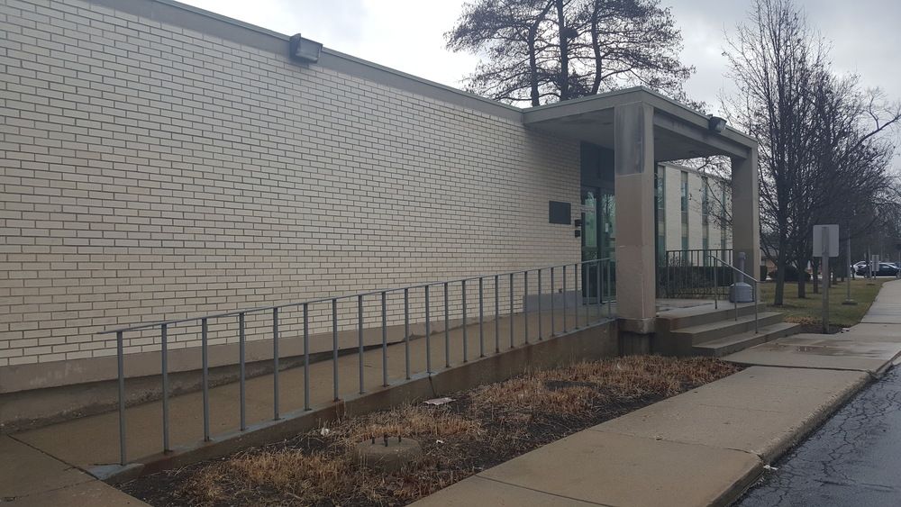 Waukegan Medical Plaza : 1616 Grand Ave. , Waukegan, IL 60085